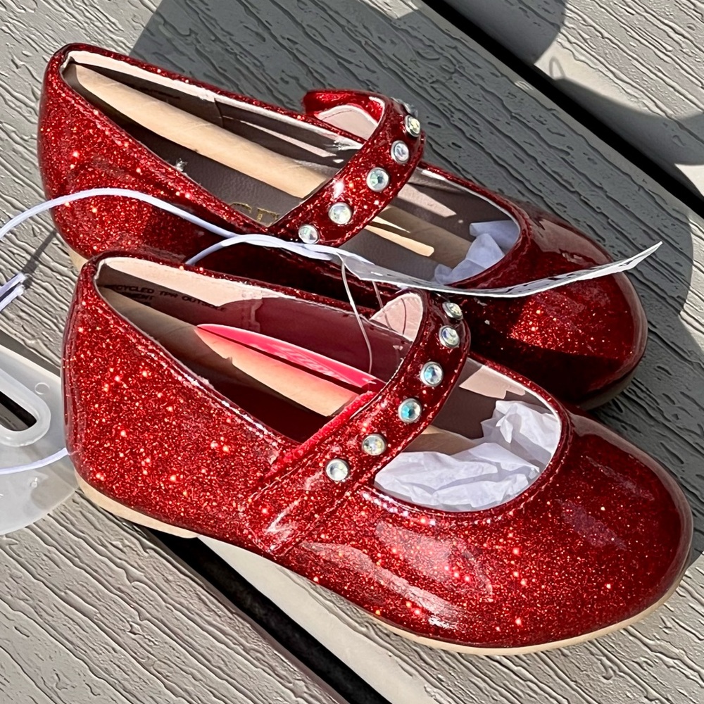 Children’s Place Red Sparkle Mary Jane Dress Shoes Size 4 Patent Holiday Shoes